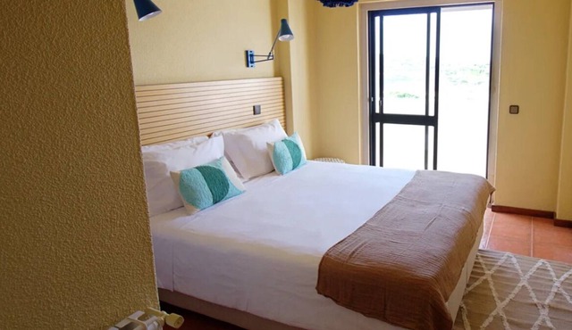 Few Minutes' to Macas Beach! Ocean View, Free Parking, Pets are Welcome!