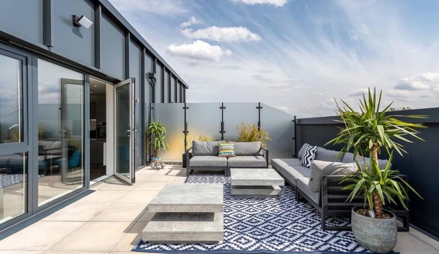 Finsbury Park Penthouse: Luxe City Living