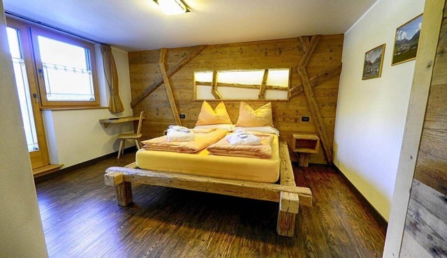 Flat Fopel - Baita Cusini with mountain views, wellness area and Wi-Fi