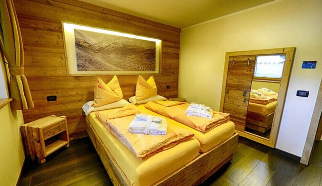 Flat Salient - Baita Cusini with mountain view, spa area and Wi-Fi
