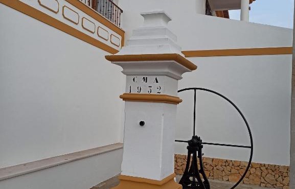 Fontanário House