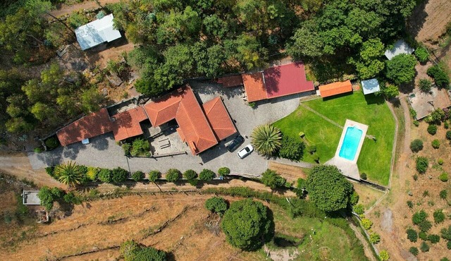 Full-Service Farmhouse with Pool