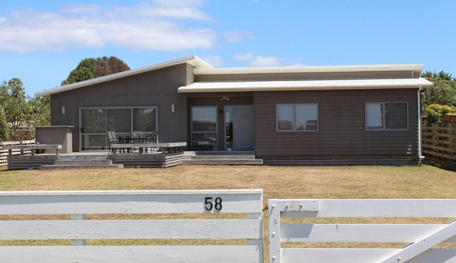 Fully Fenced Tokerau Beach Holiday Home