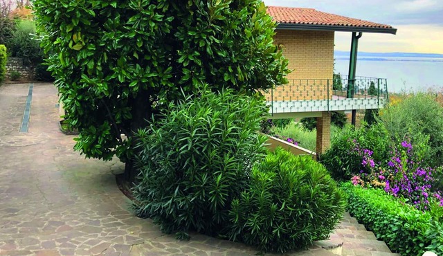 GARDA LANDSCAPE - Apartment in Villa with Garden and Private Pool