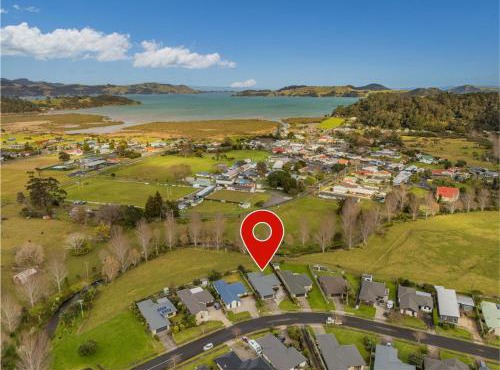 Golden Vista - Coromandel Holiday Home