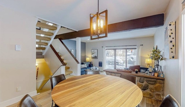 Golf Course Condo with Gas Fireplace, WiFi & Deck with Mountain Views