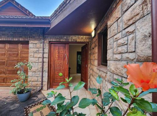 Golf Estate Home - Villa Alegre