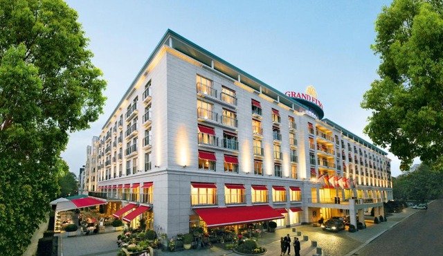 GRAND ELYSEE Hamburg