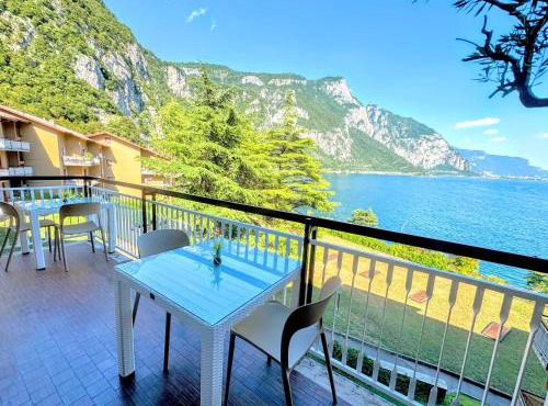Grand View Como Lake Apartment 3