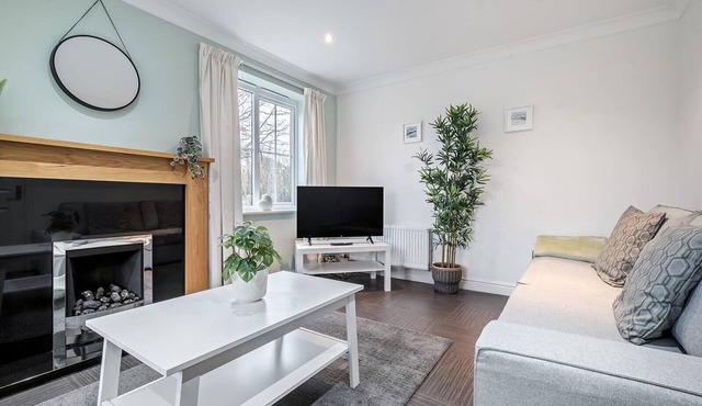 Grange House by Our Home Short Stays