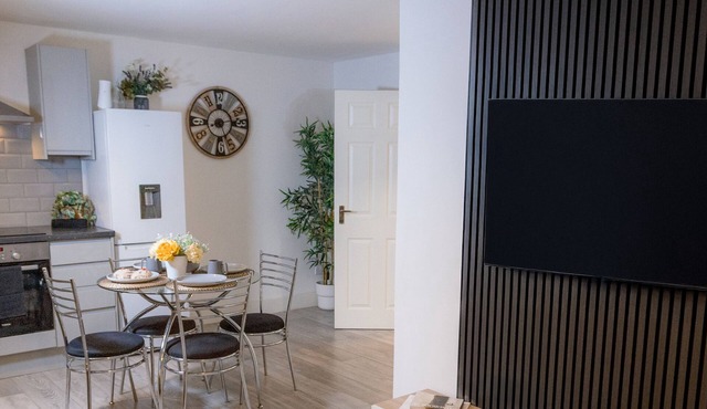 Great location,families ,business travel,long stay discounts