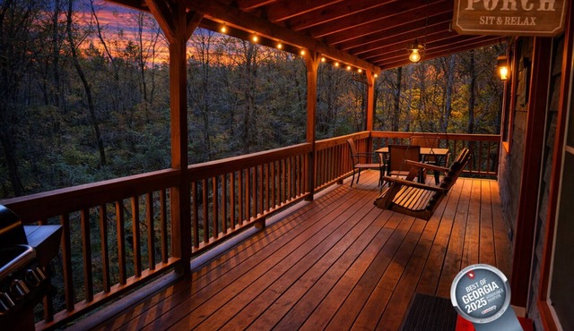 Guest Favorite! 741 FIVE Star Reviews | Pet Friendly | Walking Trail | Firepit