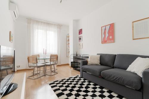 GuestHost - Cozy Flat near Gorla M1