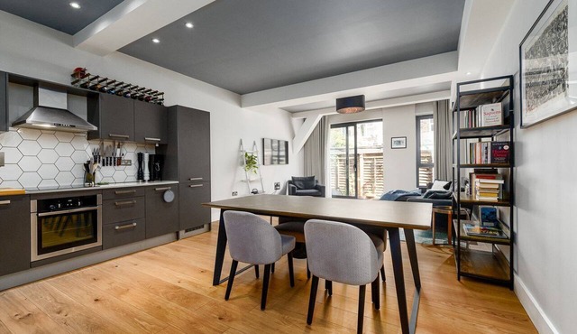 GuestReady - Modern Comfort in Stoke Newington
