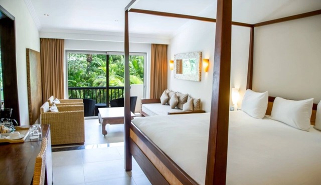 Hacienda One Bedroom Suite - Sandos Playacar Beach Resort