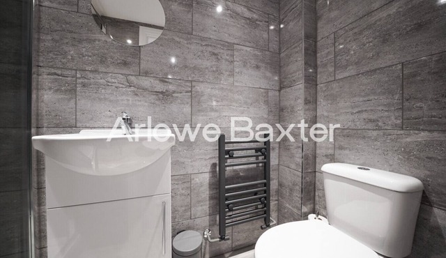 Hackney Suites - Double En-suite Room (F1)