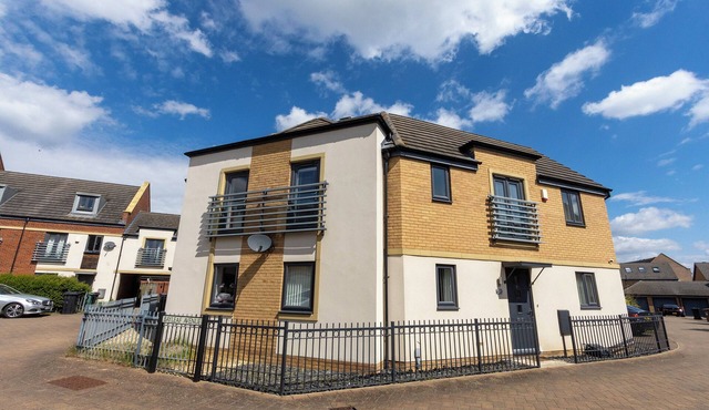 Hampton 3-Bedroom spacious & clean entire house Quiet WIFI private parking