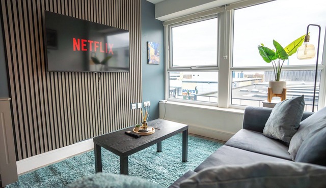 Harlow Flat - Perfect for Families or Contractors