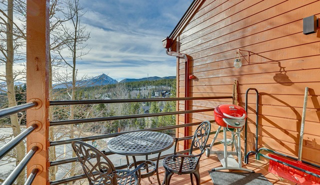 Heated Pool Access + Near Skiing: Colorado Retreat