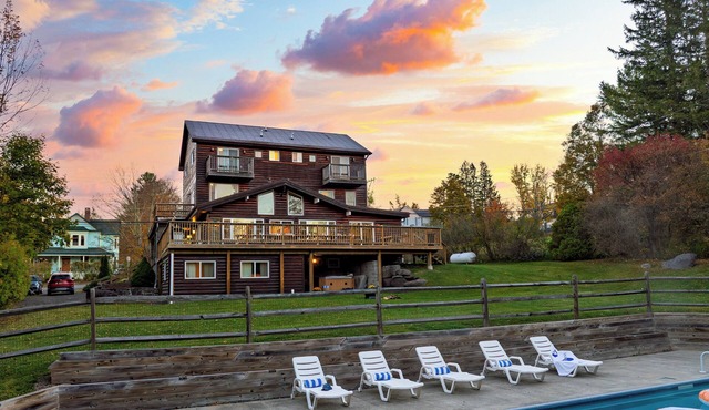 Heated Pool, Hot Tub & Games Mins to Hunter Mtn 13BR | Cozy Peaks Lodge