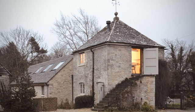 High Cogges Farm Holiday Cottages The Granary