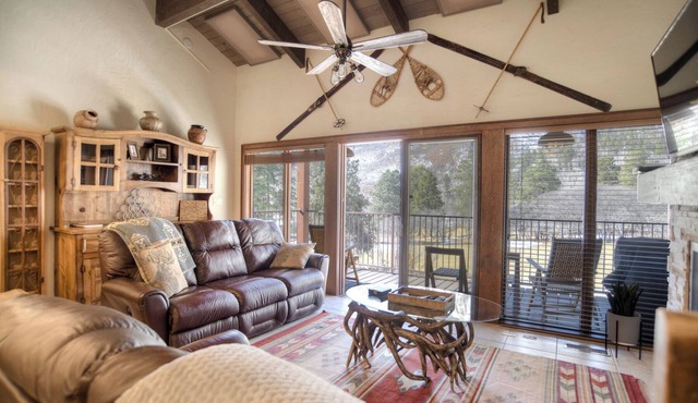 High Country Links | AC, Pool, Hot Tub, Golf & Ski