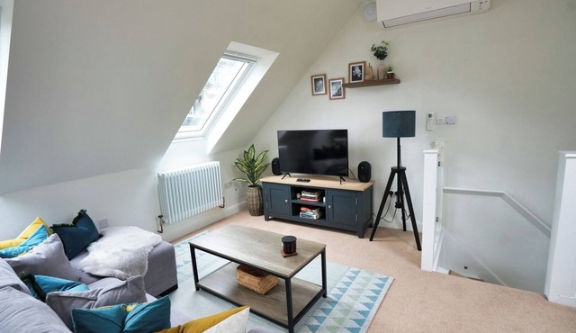 Historic Wing in Tring: Cozy and Scenic