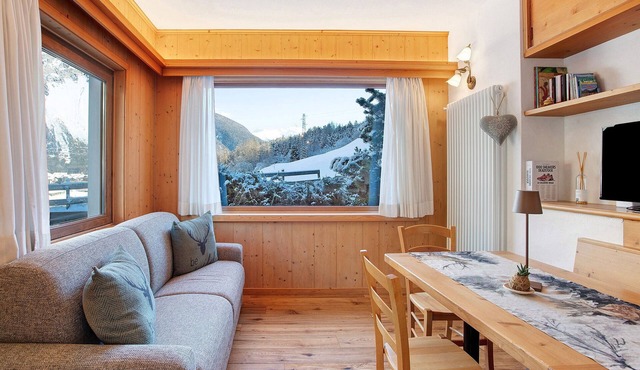 Holiday Apartment "Tra-Monti E Mare" with Mountain View, Private Terrace & Sauna