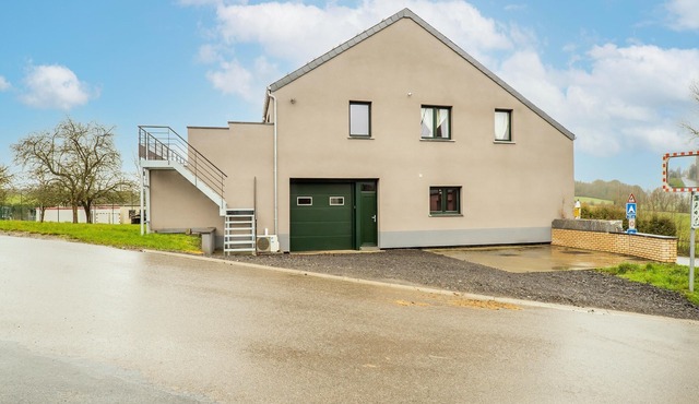 Holiday home in Wallonie with garden