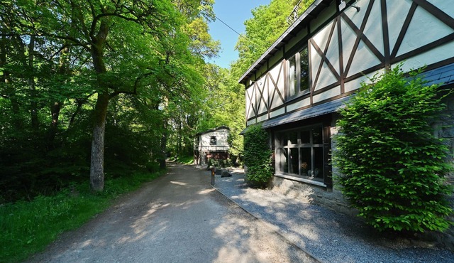 Holiday Home in Ardennes with Private Wellness