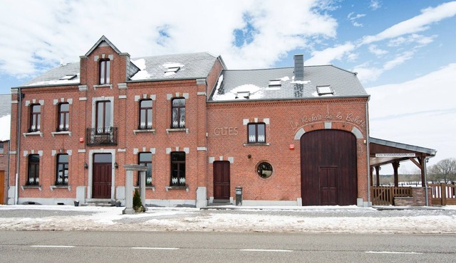 Holiday home in Cul-des-Sarts with garden