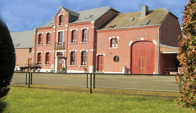 Holiday home in Cul-des-Sarts with roofed terrace