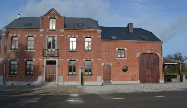 Holiday home in Cul-des-Sarts near Forest