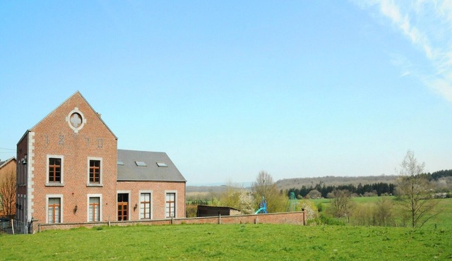 Holiday Home in Somme-Leuze with Garden BBQ