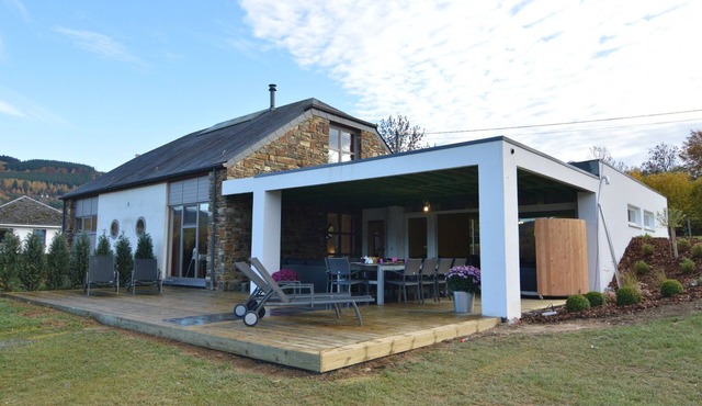 Holiday Home in Stoumont with Private Pool