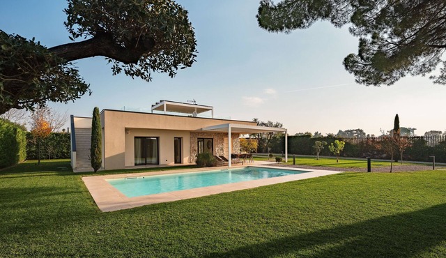 Holiday Home "Lagolino Boutiquehouse " with Pool, Garden & Wi-Fi
