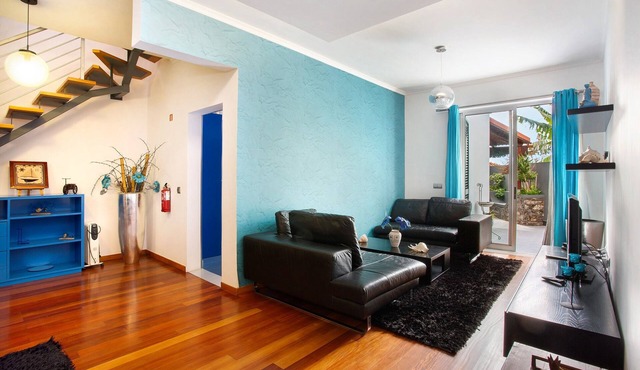 Holiday Home 'O Farol Do Funchal' with Sea View, Private Terrace and Wi-Fi