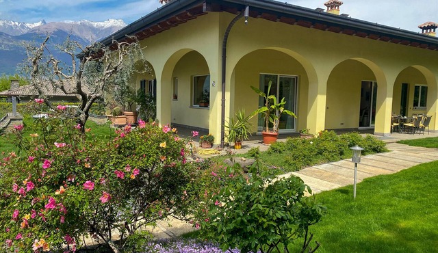 Holiday Villa Archi with garden paradise and lake view