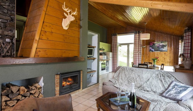 Homerez - Cozy Chalet near Tenneville