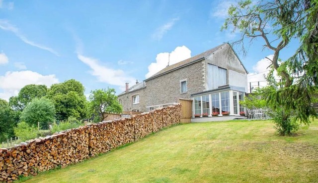 Homerez - Cozy house with jacuzzi in Fauvillers