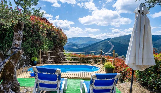 Homerez - House for 2 ppl. with shared pool and garden at Vilar de Ferreiros