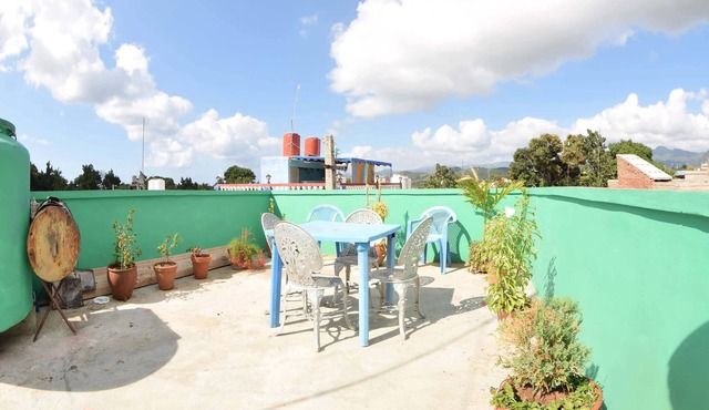 Hostal Shalom