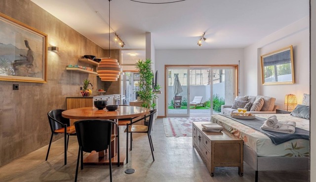 HostWise – Modern Flat w/Terrace | Near the Beach