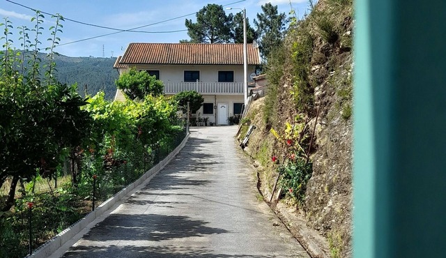 House Sousa - Ribeira de Pena