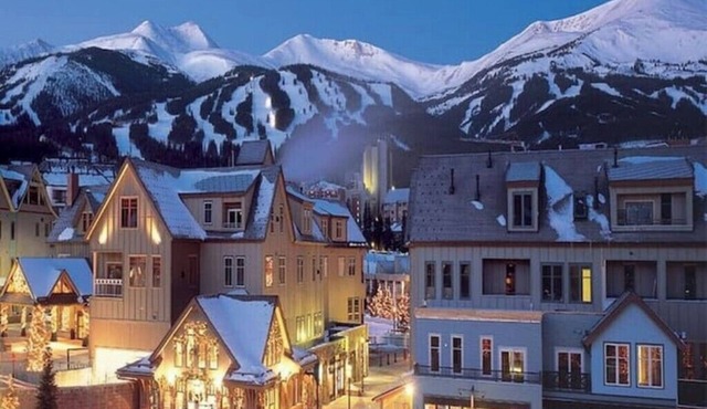 Hyatt Main Street Luxury 2BR Full Resort Access!