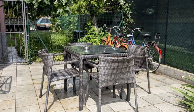I had to two-room apartment with private garden, for max 4 people