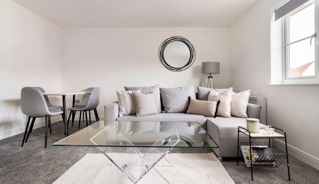 Immaculate 2-Bed Apartment in Welwyn Garden City