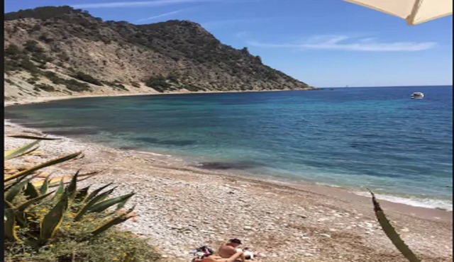 Immersed in the greenery of the Ibiza golf club,with private beach,swimming pool