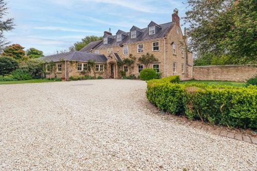 Inkerman House - Gorgeous House and Gardens