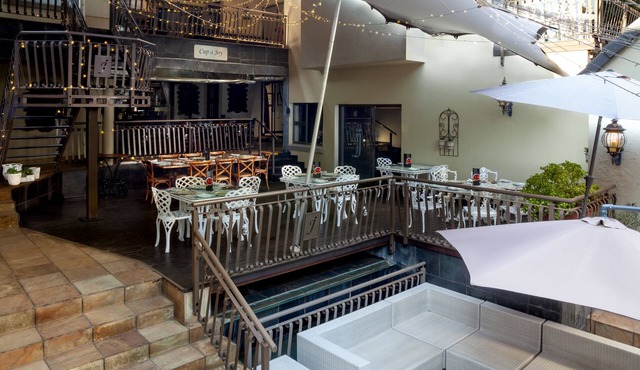 InnJoy Boutique Hotel